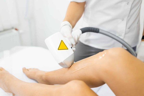 Épilation laser à Aix-en-Provence : les éléments à connaître avant de se lancer